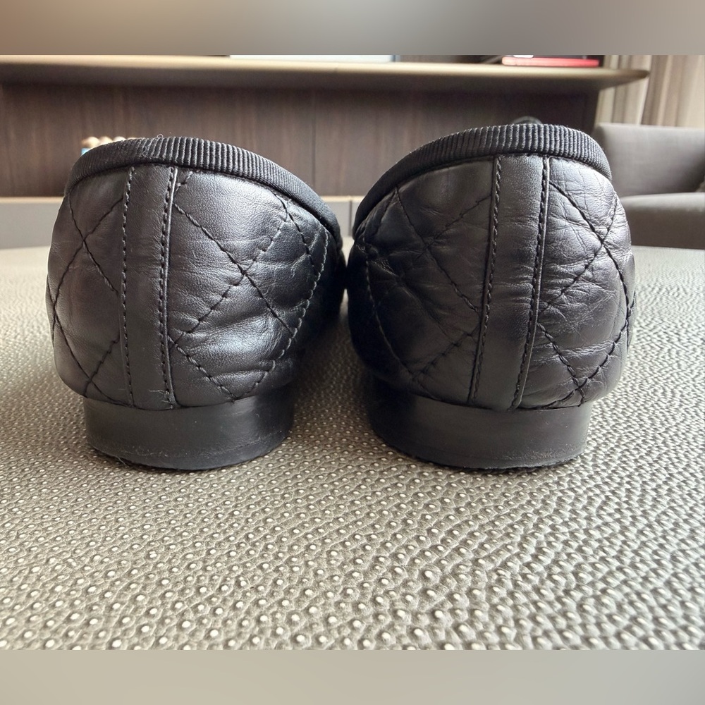 CHANEL Black Quilted Flats with Bow - Picture 5 of 8